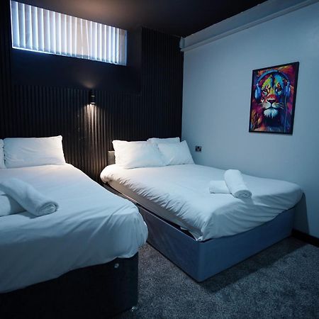 Nero Suite Sleeps Fourteen Манчестер Экстерьер фото